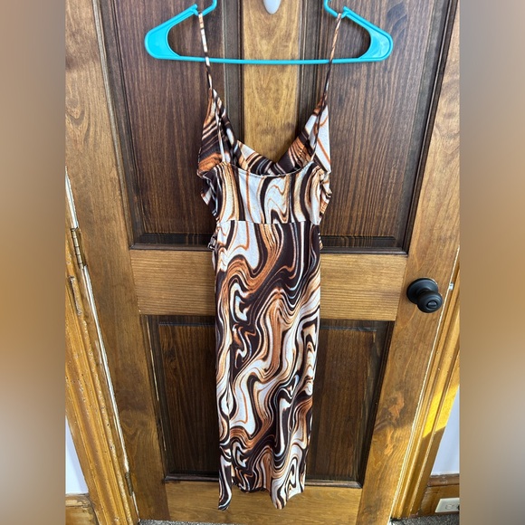 Dress - Picture 3 of 3